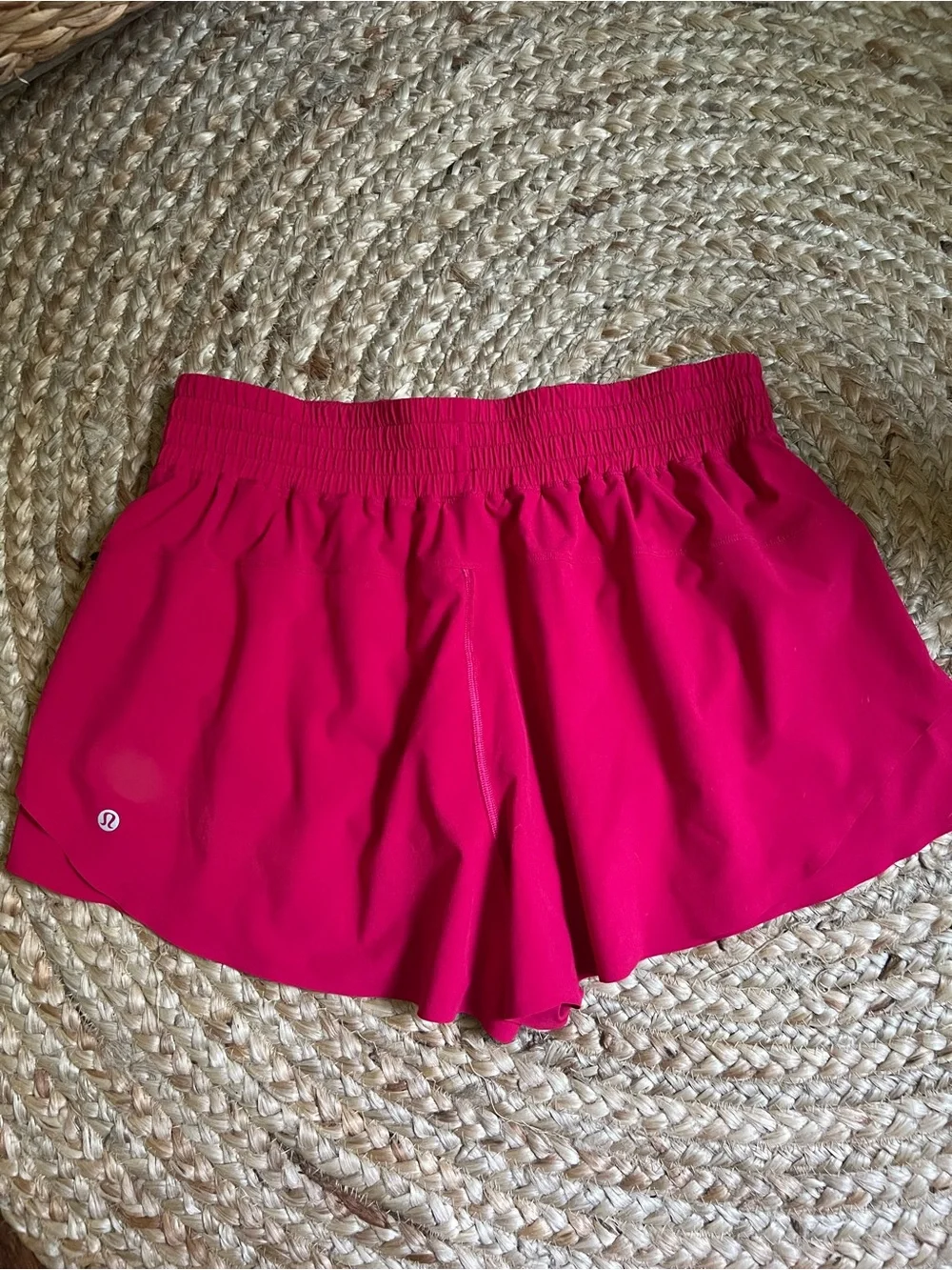 Lululemon Shake It Out 2.5” Shorts Size large